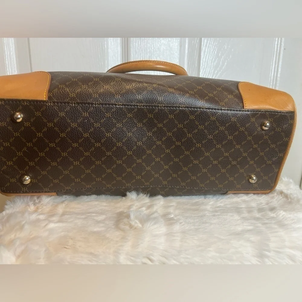 RIONI ITALIA PRINCESS SATCHEL. 14” x 5.3” x 9”. - Picture 5 of 15